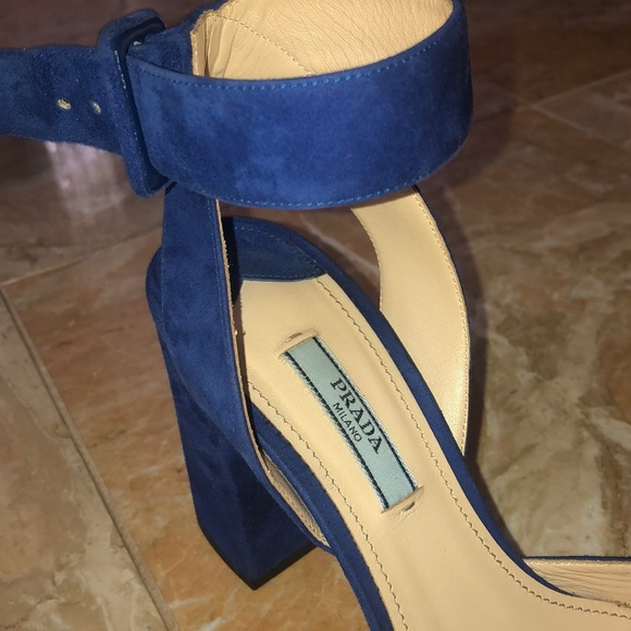 Stunning Blue Prada Heels - Picture 7 of 8
